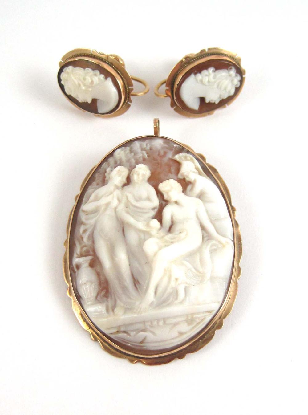 CAMEO PENDANT/BROOCH AND PAIR OF EARRINGS;