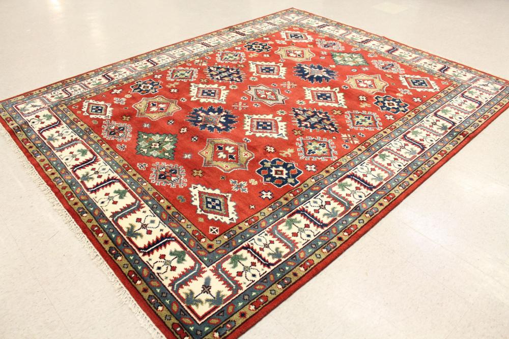 HAND KNOTTED ORIENTAL CARPET, FEATURING