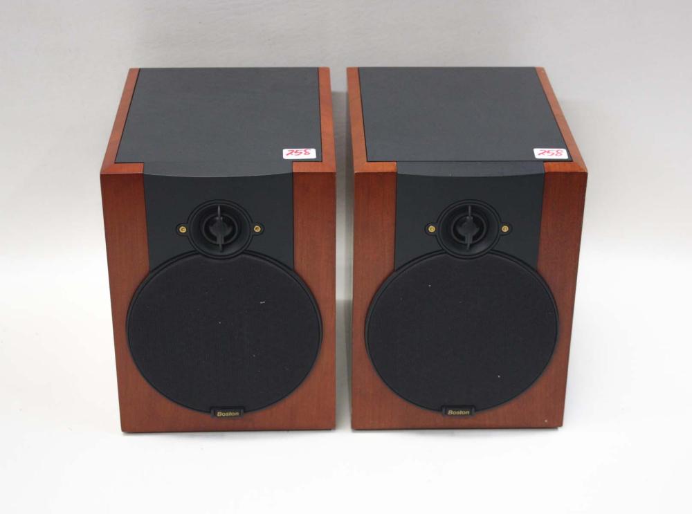 PAIR OF BOSTON ACOUSTICS CHERRY 3151a9