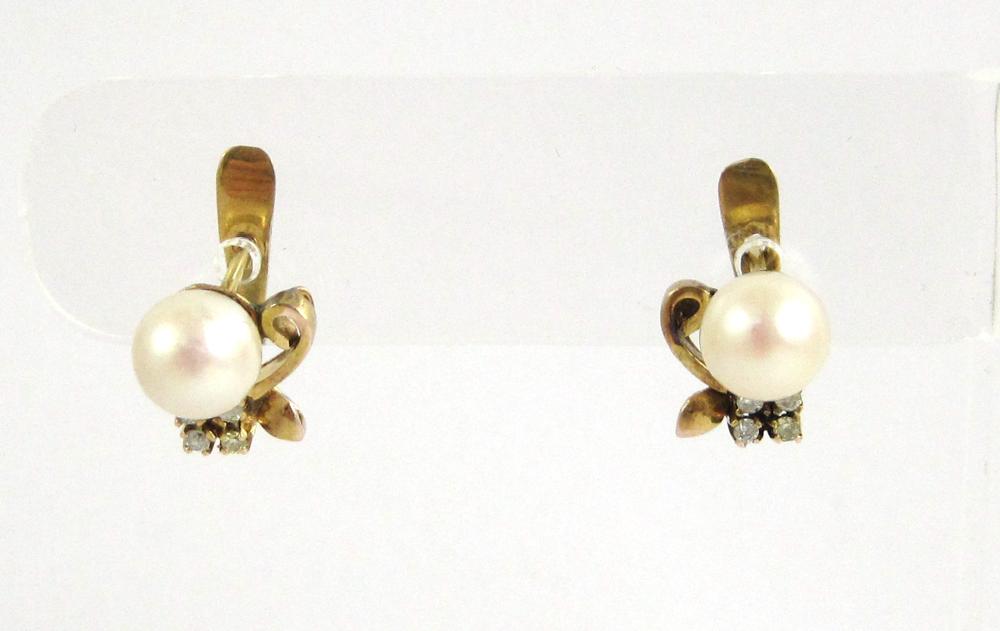 PAIR OF PEARL AND DIAMOND LATCH 3151a1