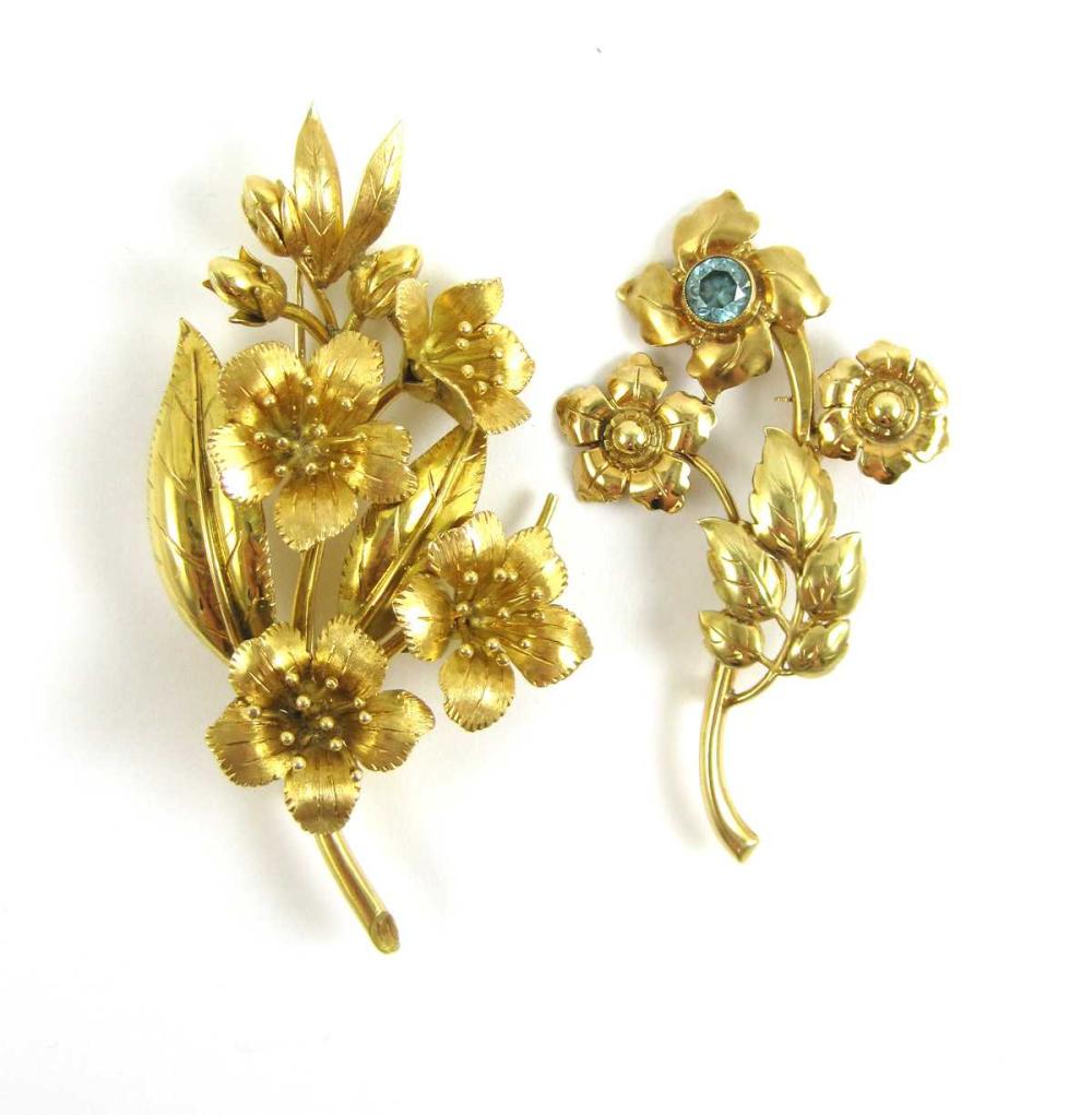 TWO YELLOW GOLD FLORAL SPRAY BROOCHES  3151c2