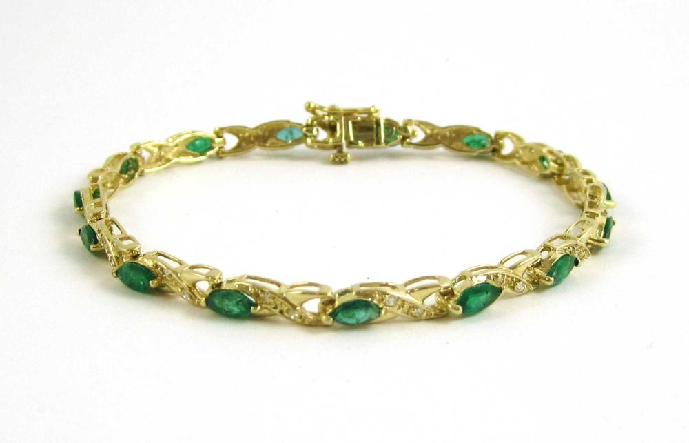 EMERALD DIAMOND AND YELLOW GOLD 3151ce