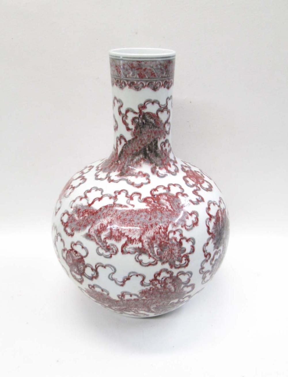 CHINESE IRON RED PORCELAIN VASE  315295