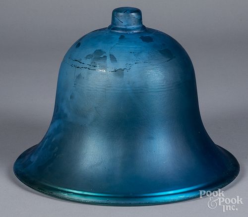 BLUE PAINTED GLASS BELL JARBlue 3152a8