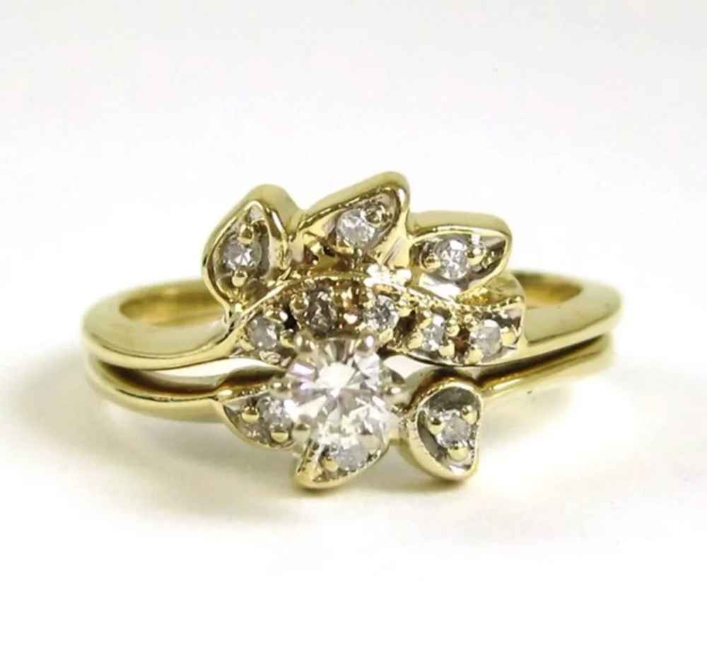 DIAMOND AND FOURTEEN KARAT GOLD 3152b6