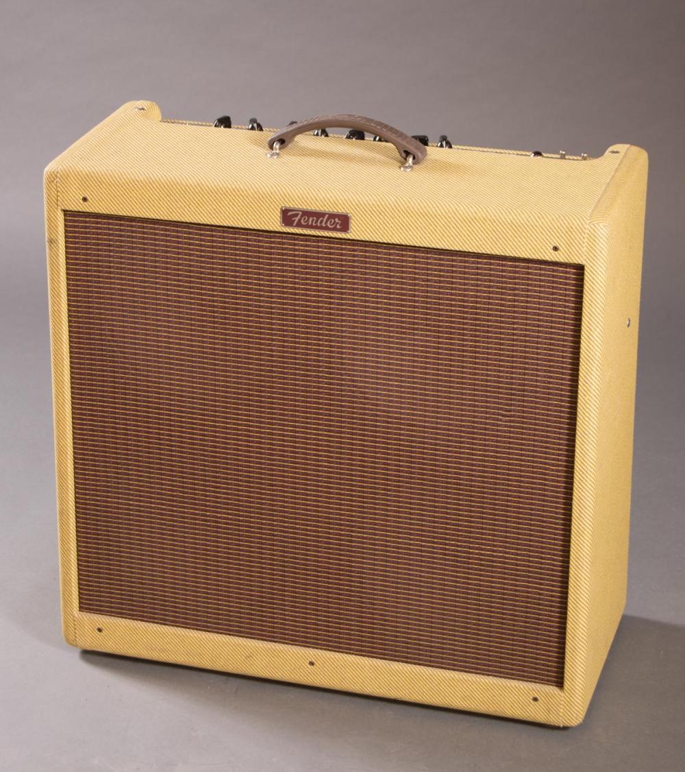 FENDER BLUES DEVILLE GUITAR AMPLIFIER 3155d3