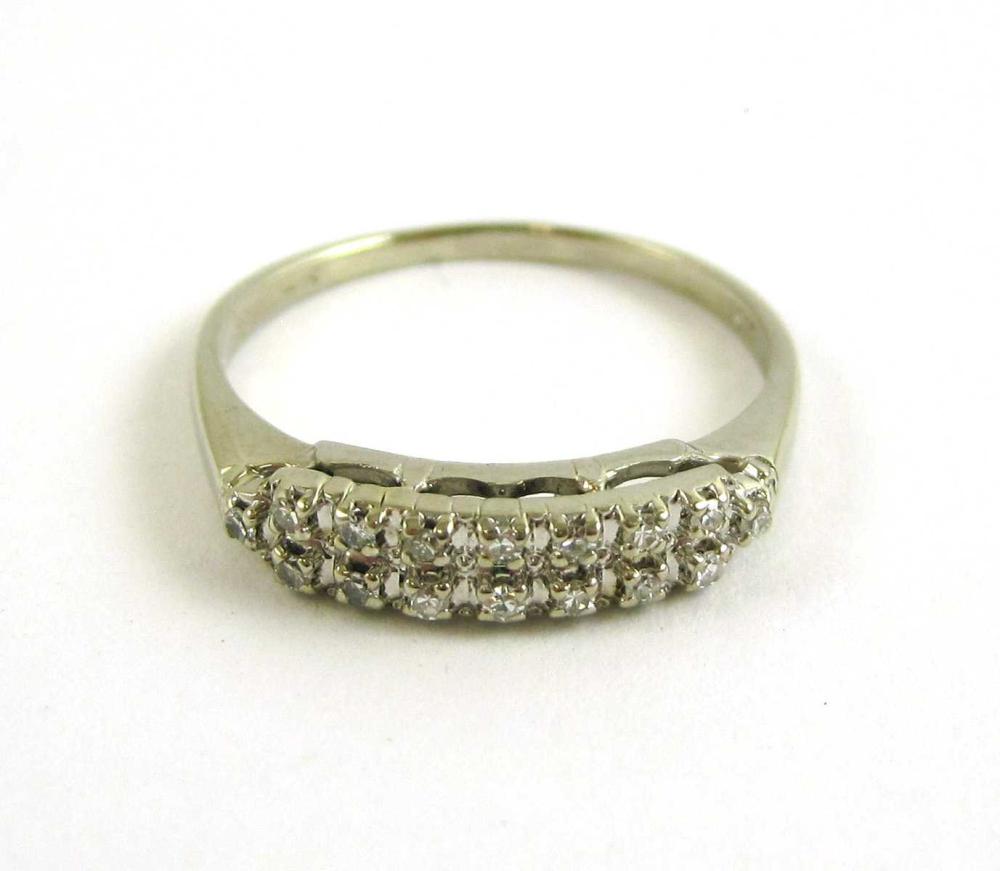 DIAMOND AND FOURTEEN KARAT GOLD 3155f2