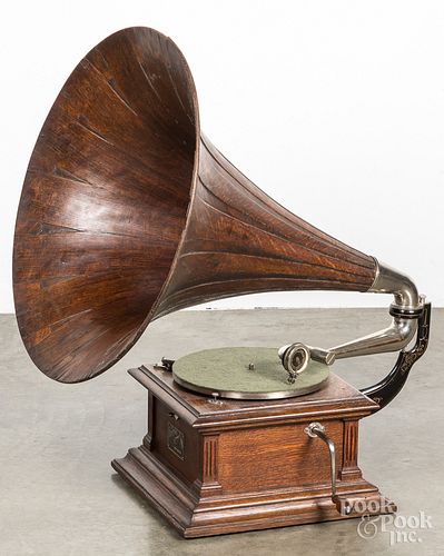 VICTOR PHONOGRAPH WITH RARE OAK HORN,