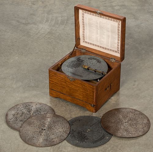 REGINA DISC MUSIC BOX, WITH OAK CASE