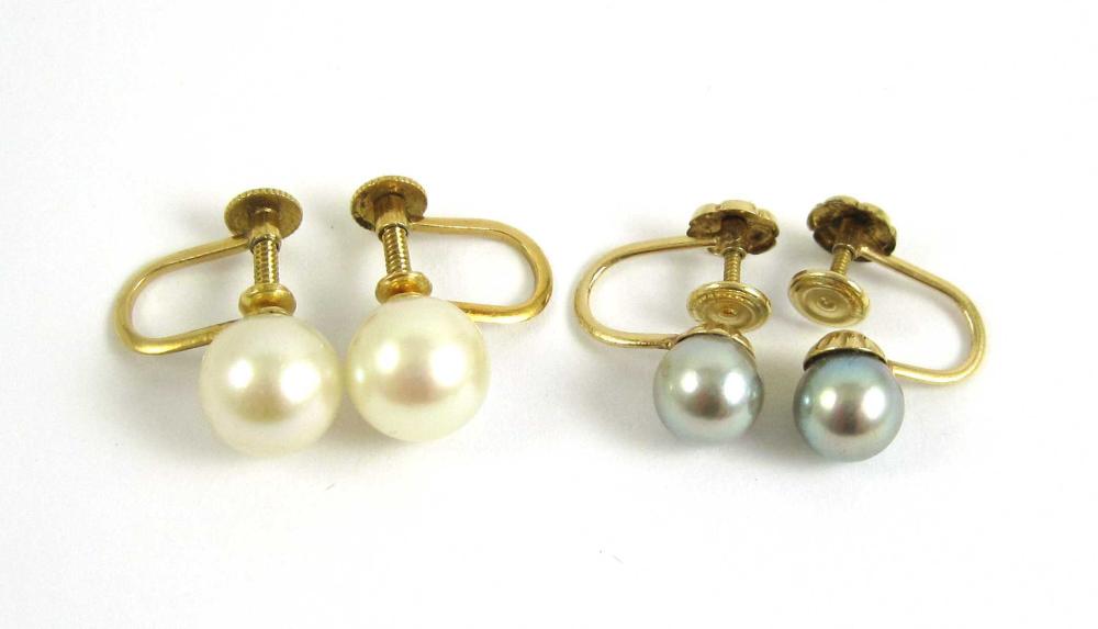 PAIR OF PEARL AND YELLOW GOLD SCREW