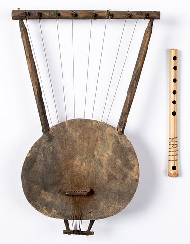 AFRICAN LYRE TOGETHER WITH A BAMBOO 315750