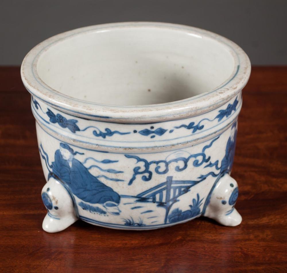 CHINESE BLUE AND WHITE PORCELAIN