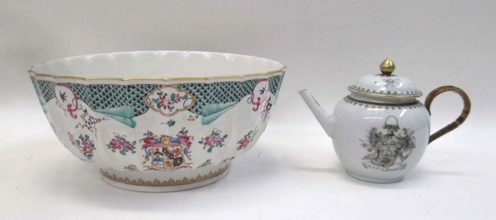 CHINESE ARMORIAL EXPORT PORCELAIN