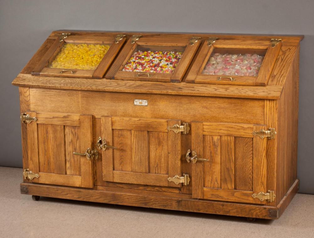 ANTIQUE COMMERCIAL OAK DISPLAY ICE CHEST,