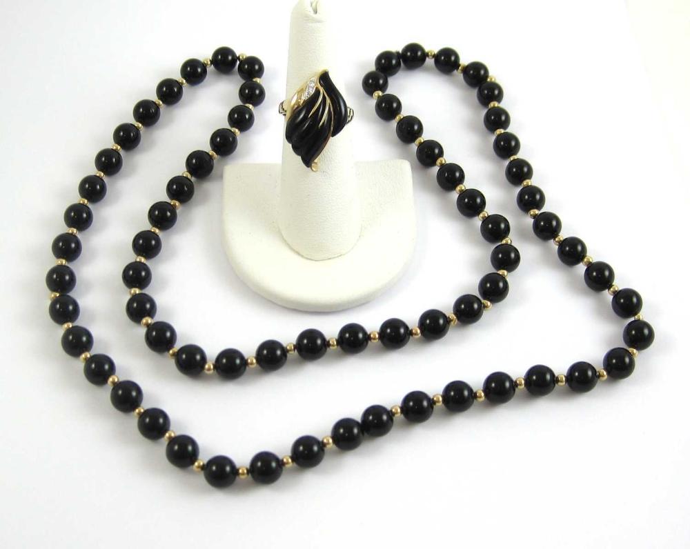 TWO ARTICLES OF BLACK ONYX JEWELRY  3158ac