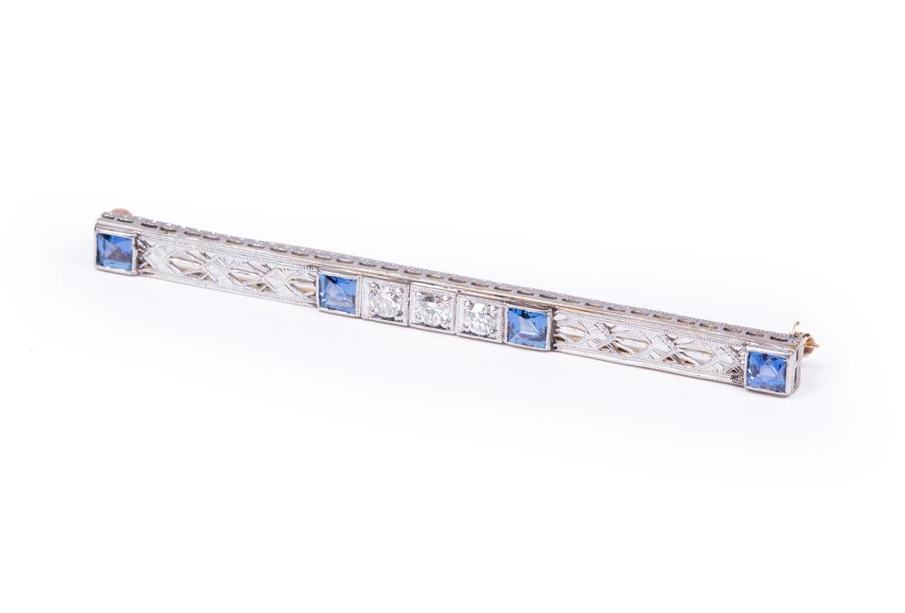 14 KT. WHITE GOLD, SAPPHIRE AND