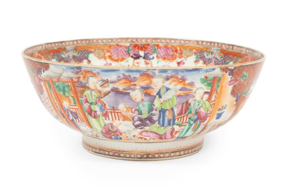 CHINESE EXPORT FAMILLE ROSE PORCELAIN 31824d