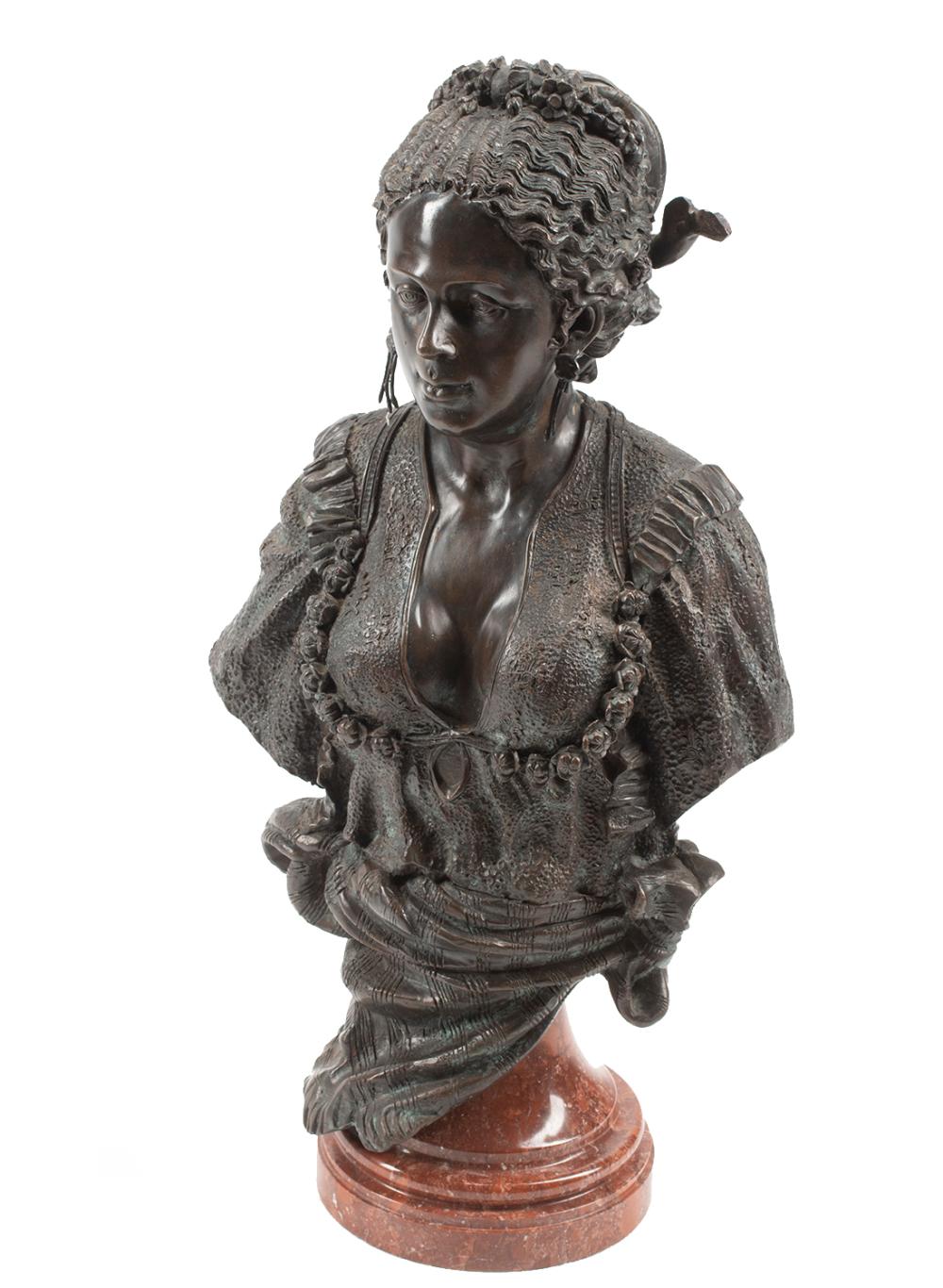 PATINATED BRONZE BUST OF A WOMANPatinated 3182e4