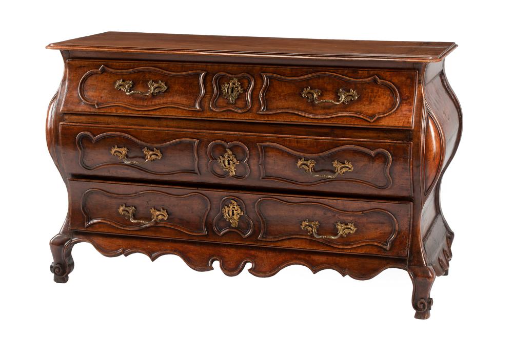 FRENCH PROVINCIAL CARVED WALNUT 3183a9