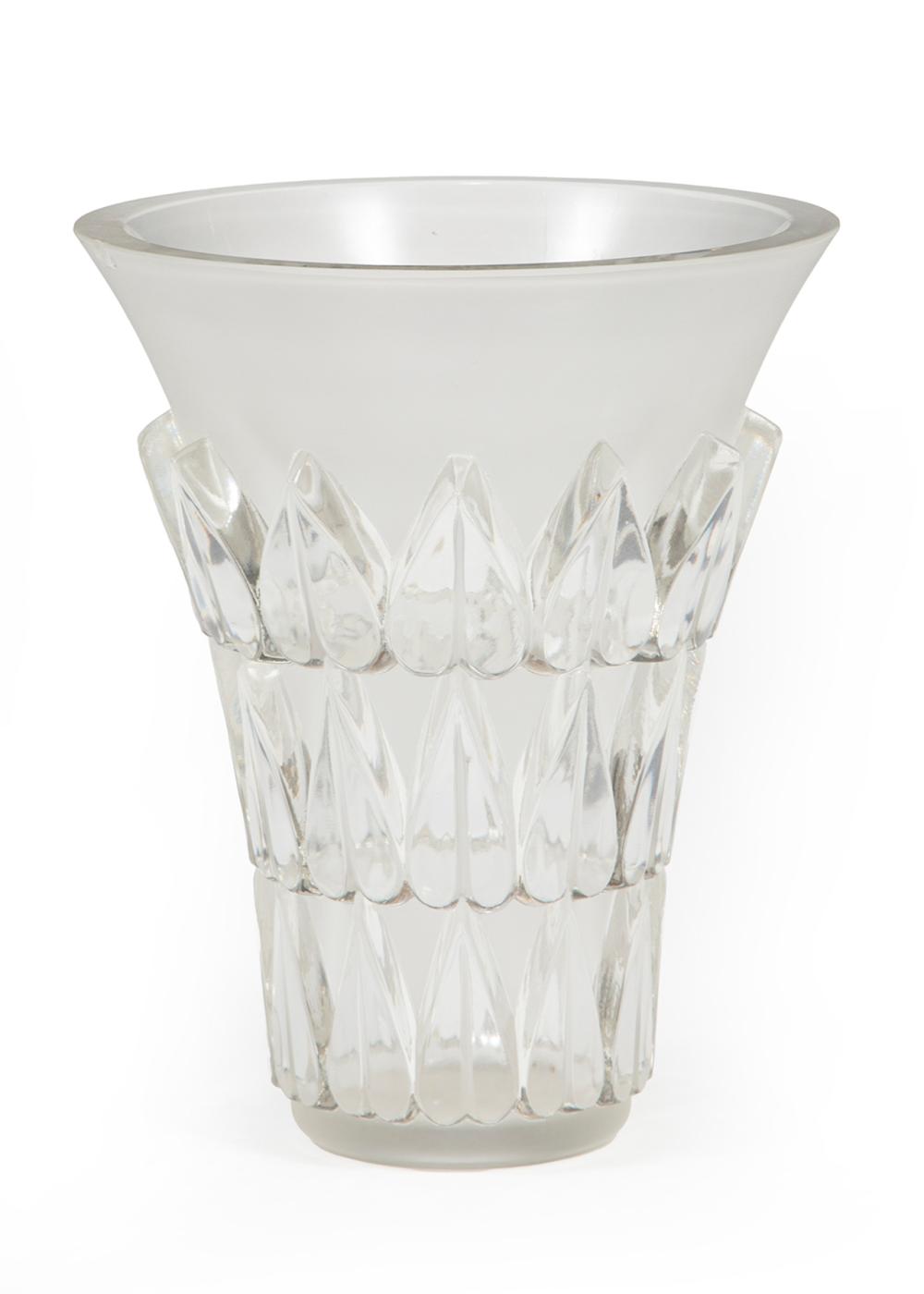 LALIQUE ART GLASS FEUILLES VASELalique 318403