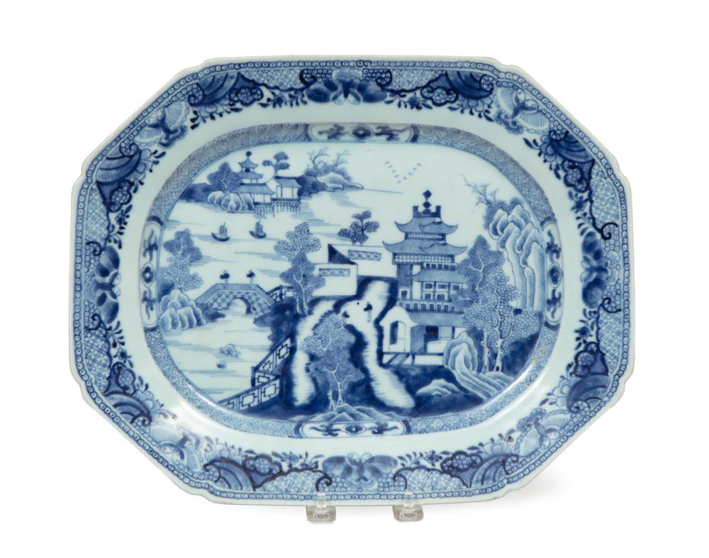 CHINESE EXPORT PORCELAIN OCTAGONAL