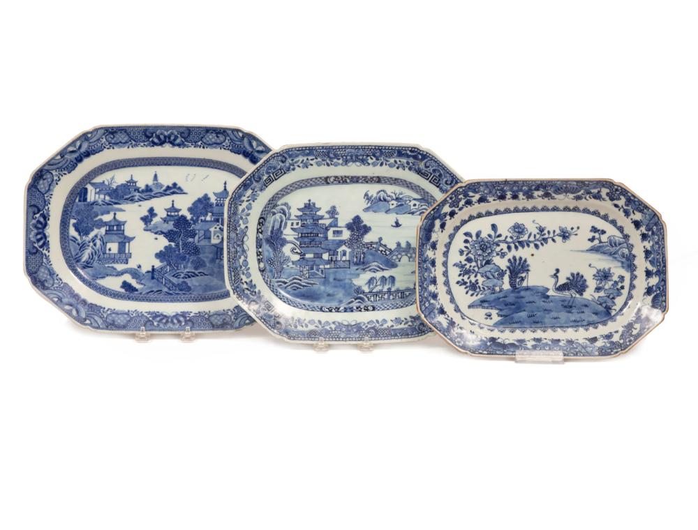 THREE CHINESE EXPORT PORCELAIN 3185dd