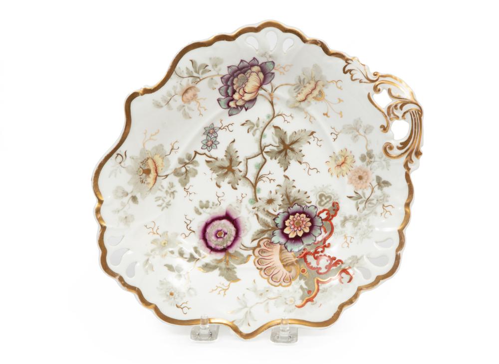 MINTON PORCELAIN SHELL-FORM CAKE