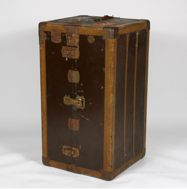 Steamer trunk mfg. by Neverbreak; 1920s