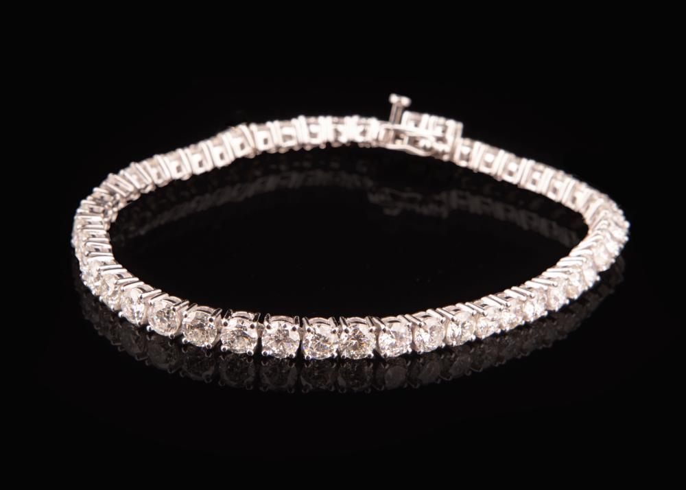 14 KT WHITE GOLD AND DIAMOND BRACELET14 31867a