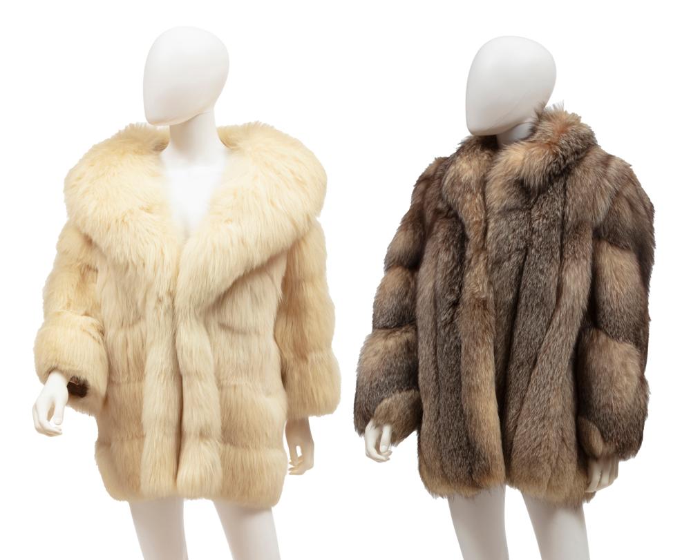 TWO CHRIS OWENS SHORT FUR COATSTwo 3186c8