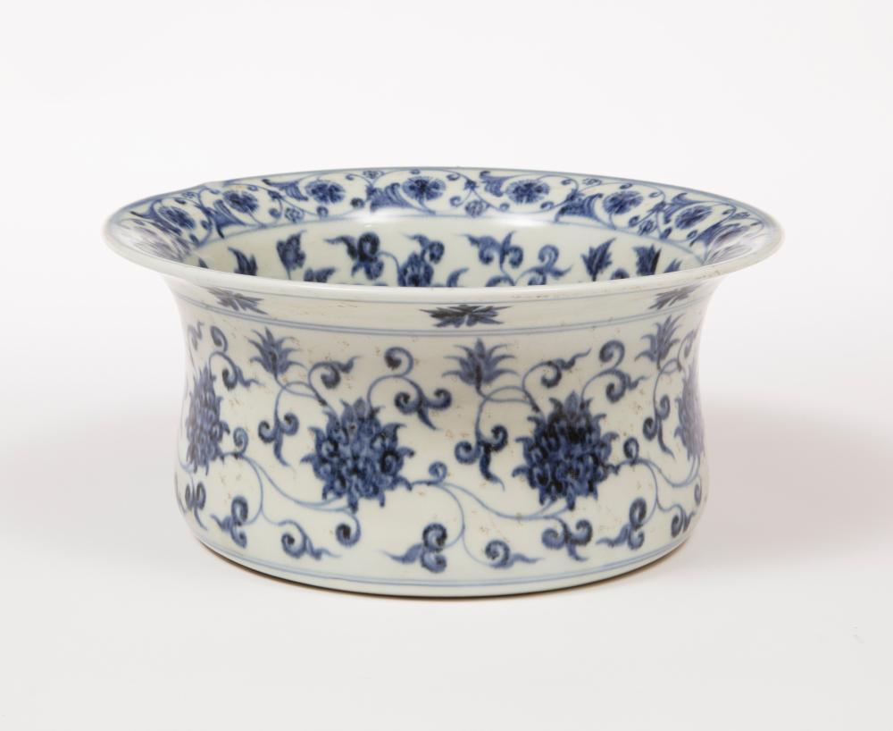 CHINESE MING-STYLE BLUE AND WHITE