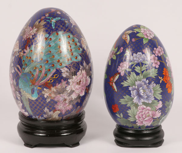 Lot of 2 Asian cloisonne eggs on 4f41b