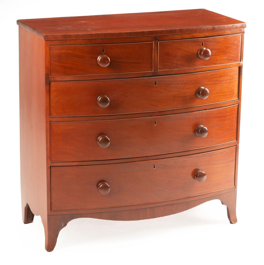 GEORGE III MAHOGANY BOWFRONT CHEST 318a08