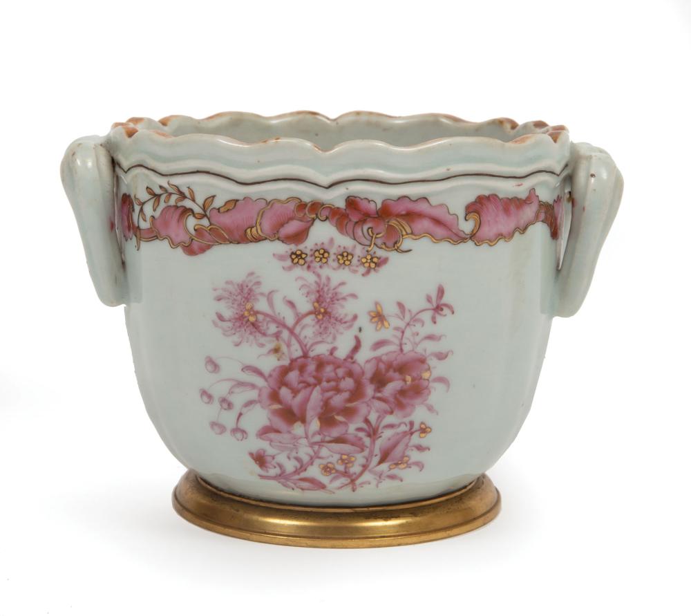 CHINESE EXPORT FAMILLE ROSE PORCELAIN 318b03