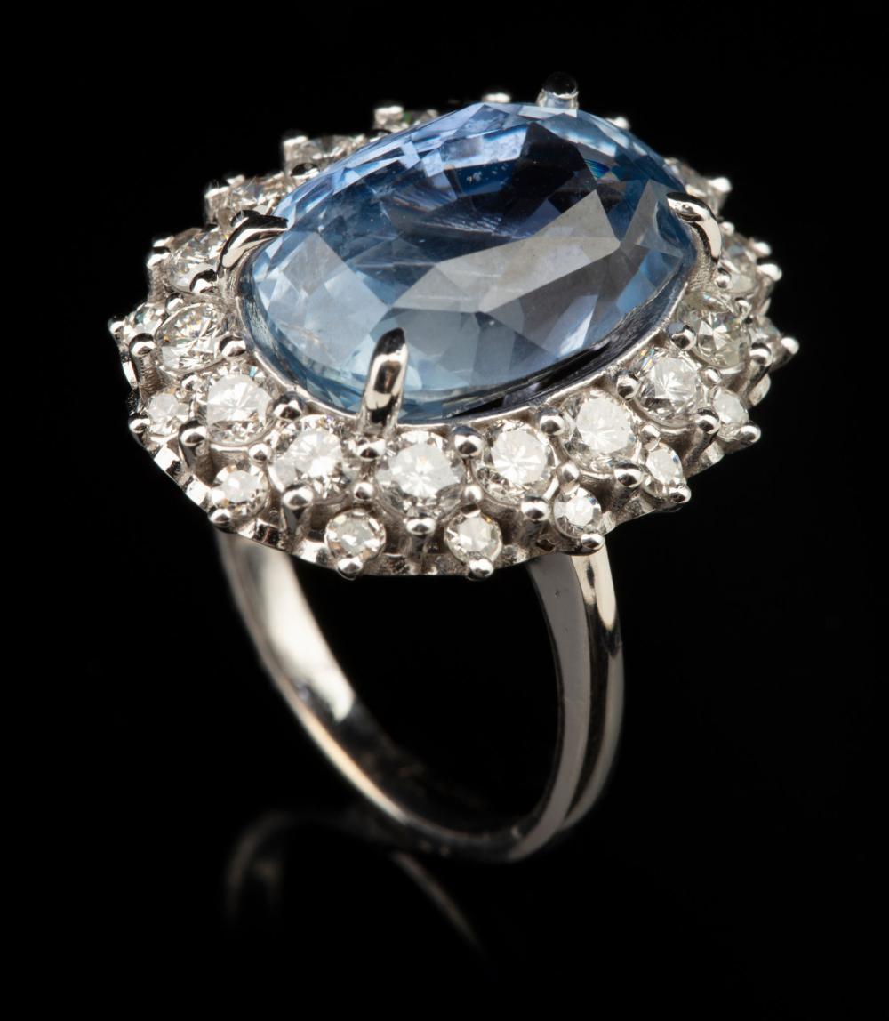 18 KT. WHITE GOLD, SAPPHIRE AND