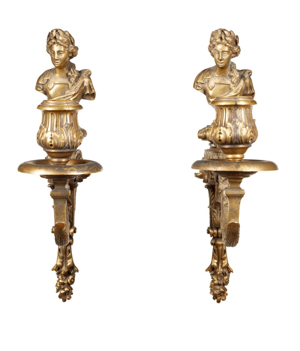 PAIR OF EMPIRE BRONZE FIGURAL SCONCESPair 318b5e