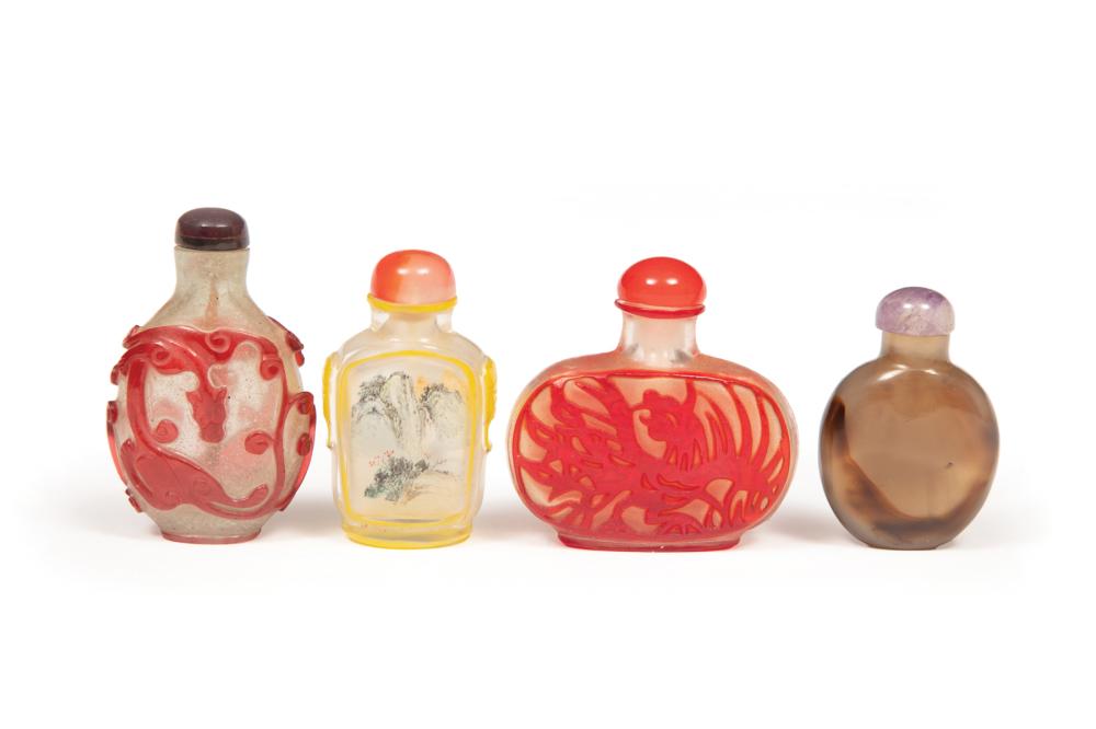 FOUR CHINESE GLASS SNUFF BOTTLESFour 318c10