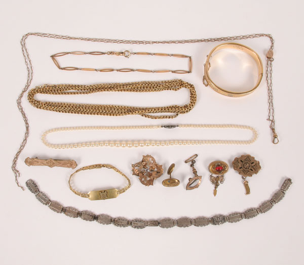 Lot of 13 pieces Victorian jewelry