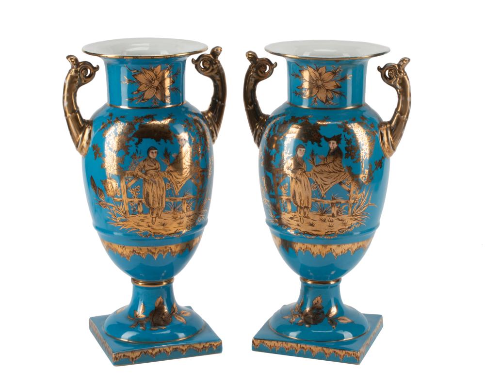 PARIS POLYCHROME AND GILT PORCELAIN