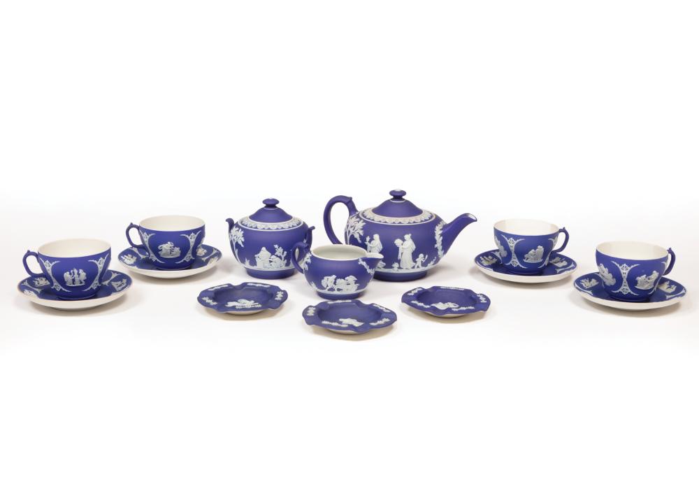 WEDGWOOD BLUE JASPERWARE TEA SERVICEWedgwood