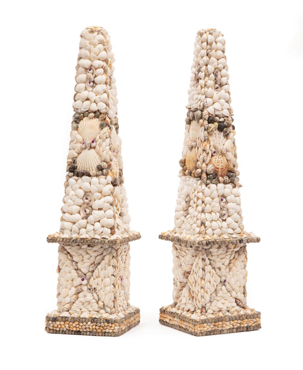 DECORATIVE PAIR OF SHELL ENCRUSTED