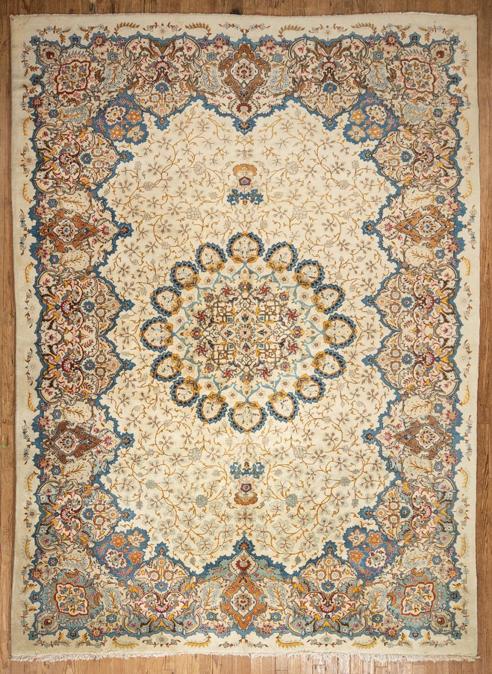 KASHAN CARPETKashan Carpet, ivory