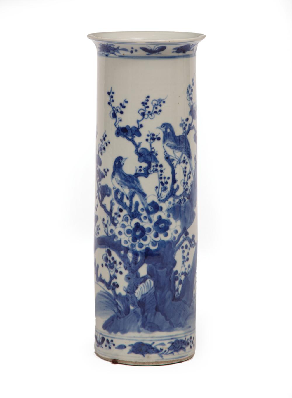 CHINESE PORCELAIN MAGPIE AND PRUNUS  318ea3