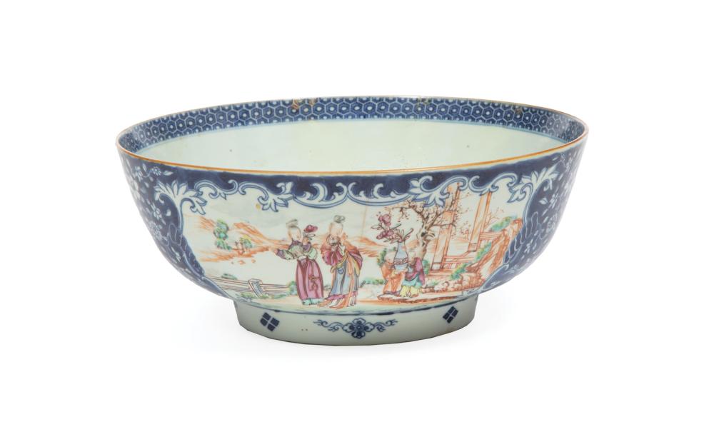 CHINESE EXPORT FAMILLE ROSE DECORATED 318ee1