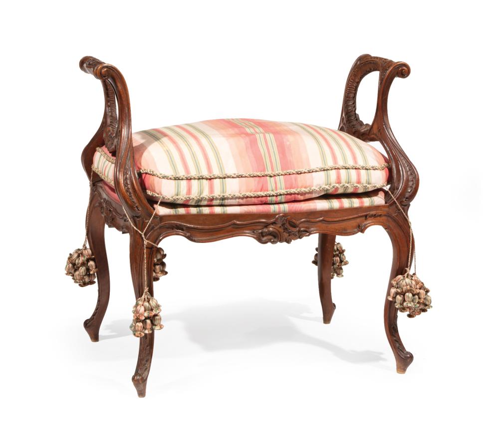 LOUIS XV STYLE CARVED WALNUT STOOLLouis 318f05