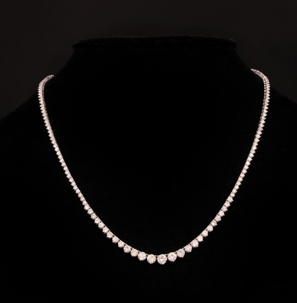 14 KT WHITE GOLD AND DIAMOND NECKLACE14 318f26