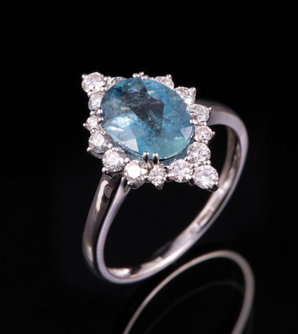 18 KT WHITE GOLD AQUAMARINE AND 318f34