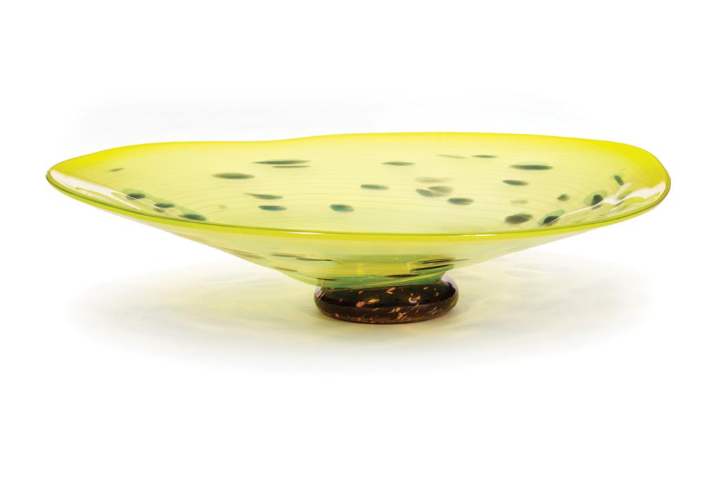 AMERICAN ART GLASS BOWLAmerican