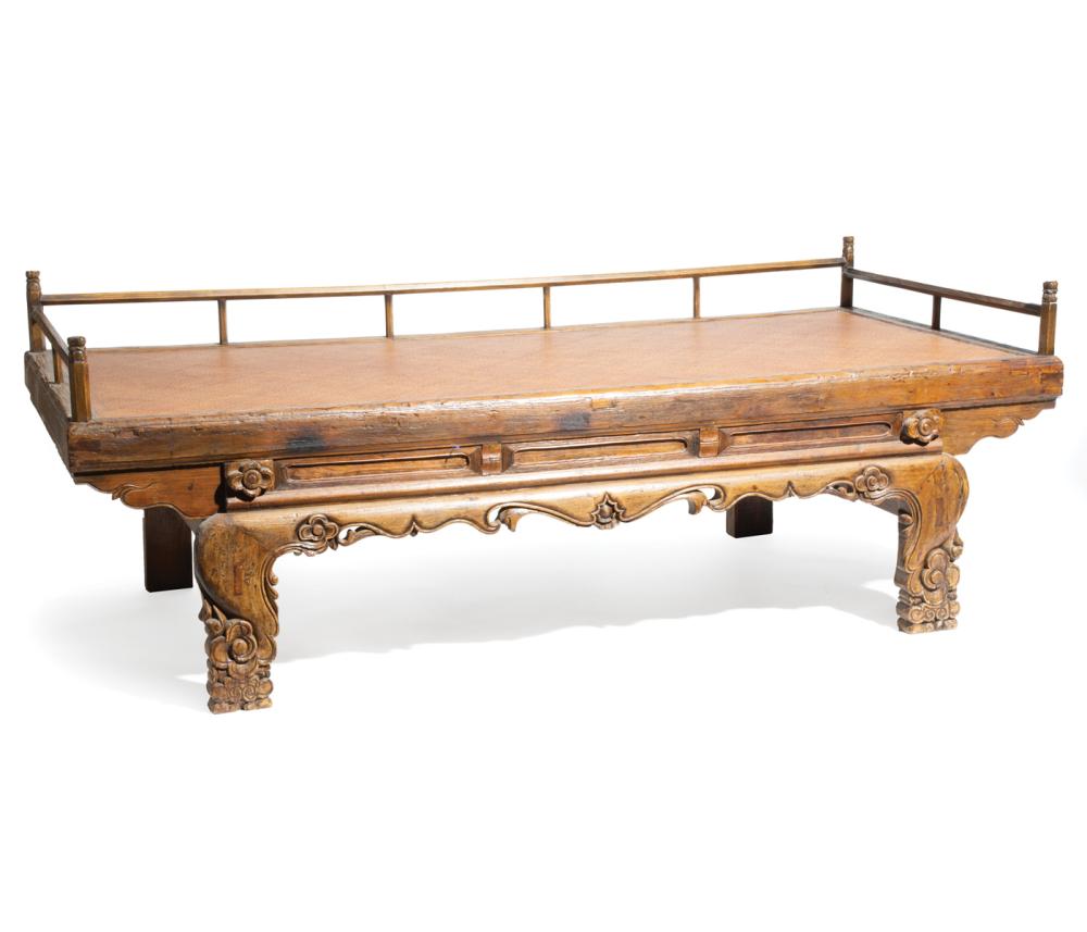 CHINESE CARVED HARDWOOD DAYBED 319077