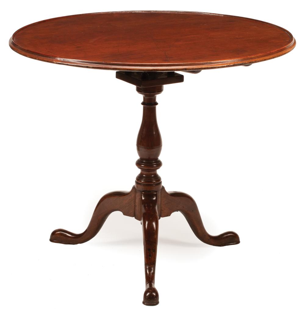 FEDERAL MAHOGANY TILT-TOP TABLEAmerican